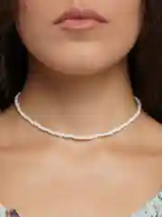 Белый чокер