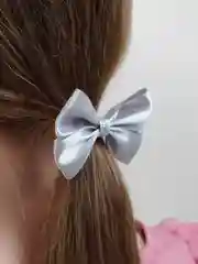 Серебряный бантики для волос, на резинке