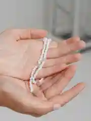 Белый чокер из бисера
