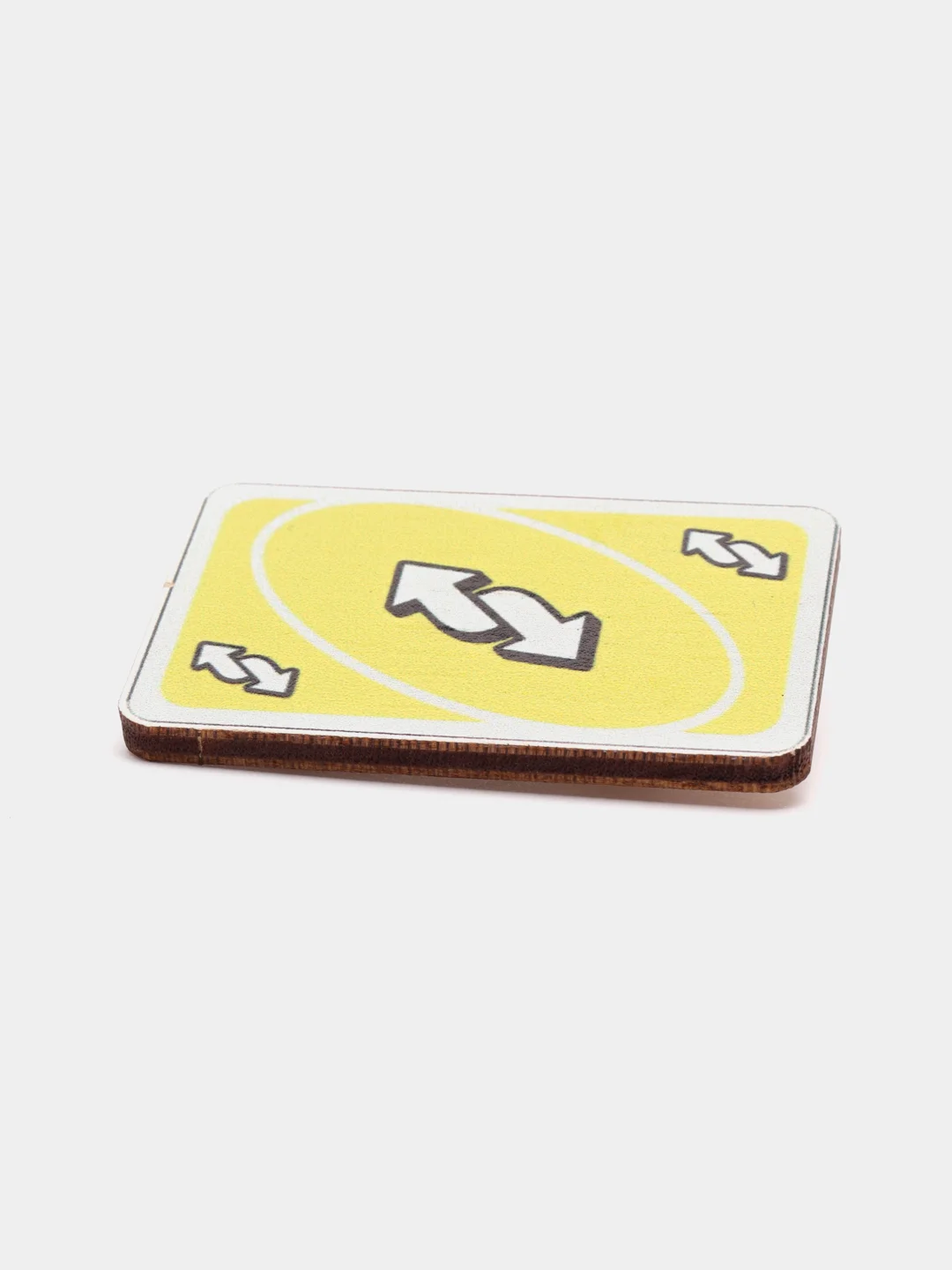 https://kazanexpress.ru/product/znachok-derevyannyj-po-igre-uno-kartochka-1835365