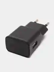 Черный сетевое зарядное устройство с быстрой зарядкой