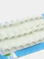 Белый держатель кабелей