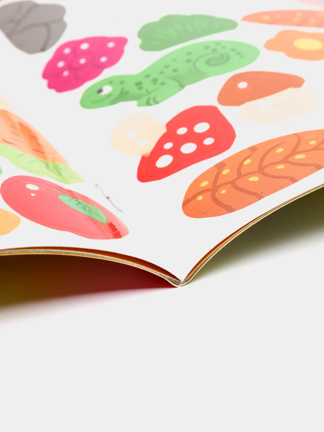 Аметистовый книжки 100 наклеек