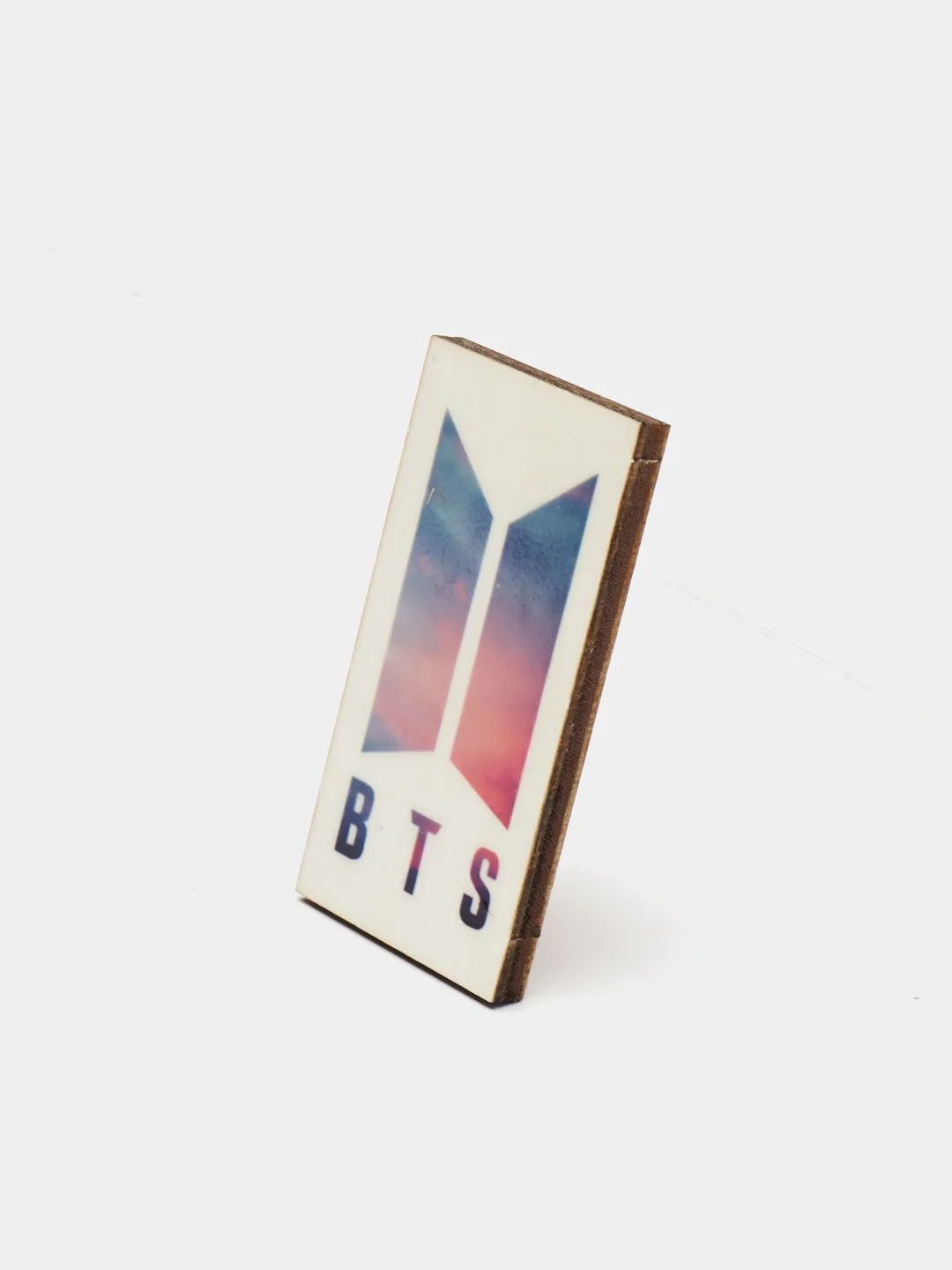 Желтый значки деревянные BTS, Stray Kids, Monsta X, Seventeen, Bap, EXO, Black Pink