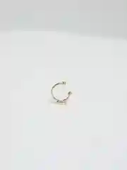 Белый серьга-кафф
