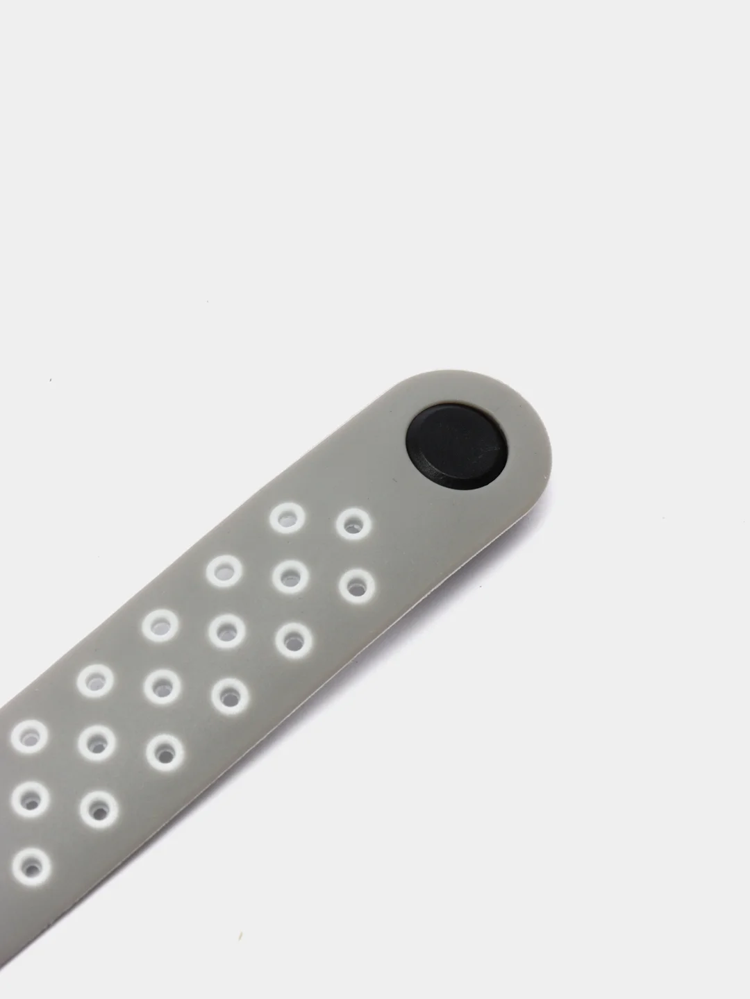 Серебряный ремешок для Xiaomi Mi Band 5 / 6 / 7 cиликоновый спортивный (Сяоми ми бенд))