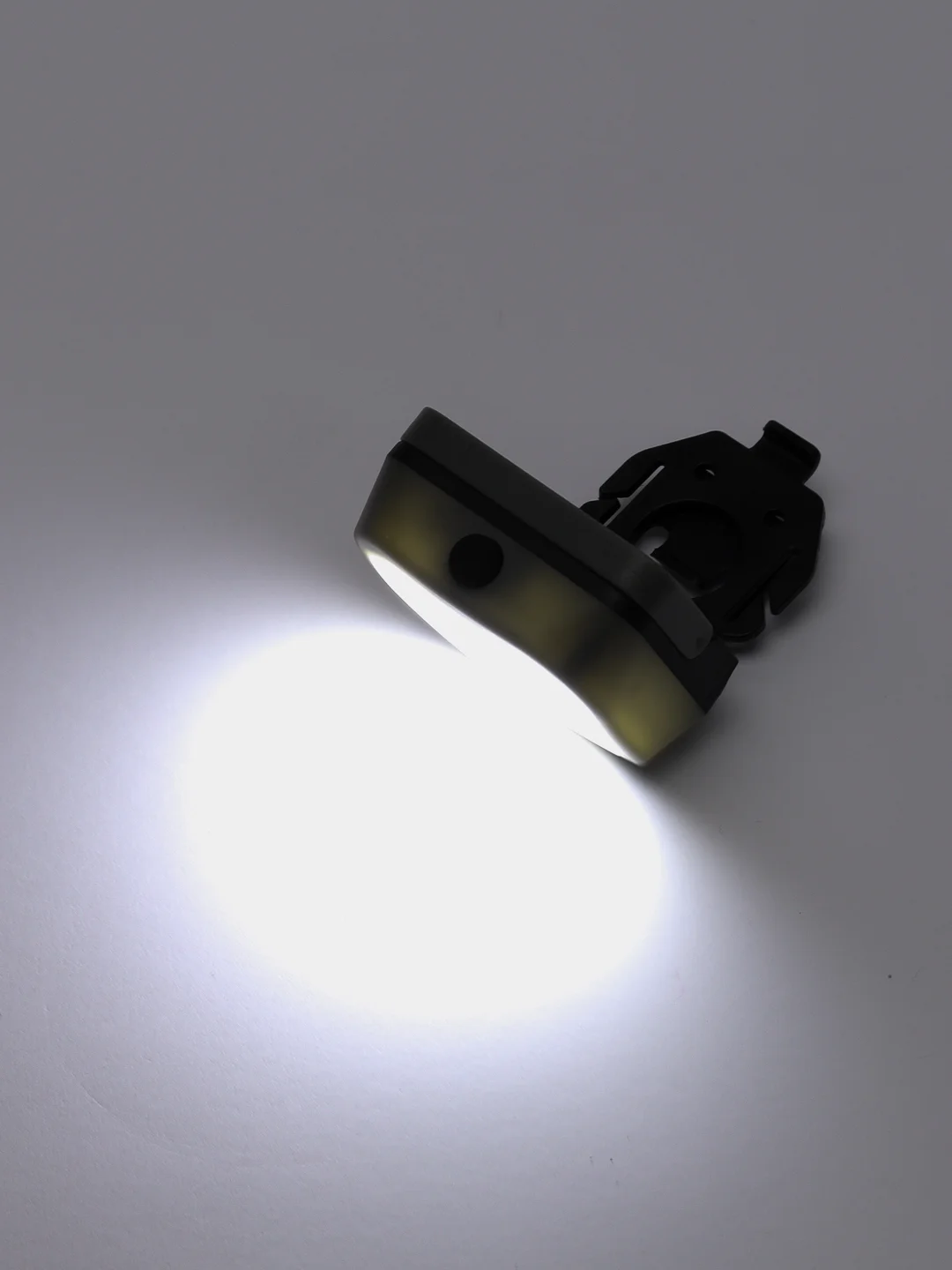 Фонарь налобный с крепежом на велосипед, 1 COB + 12 SMD, 2 Вт, 3xAAA, 6 х 6,5 х 4 см