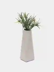 Фиолетовый искусственные цветы. Искусственная зелень.
