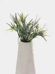 Фиолетовый искусственные цветы. Искусственная зелень.