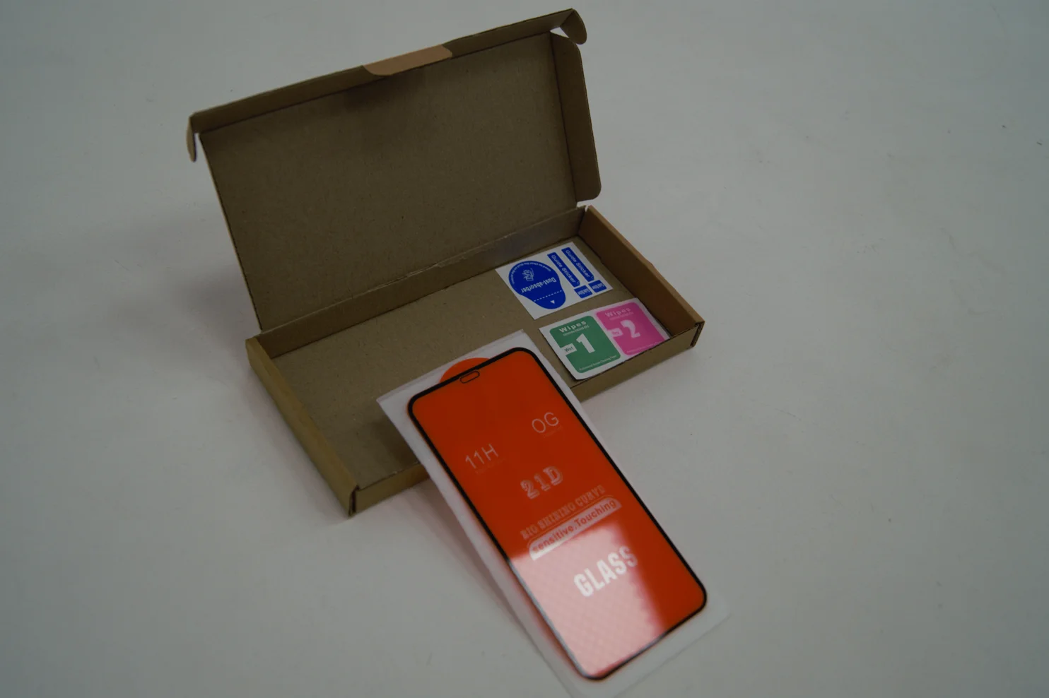 Защитное стекло на iPhone 11 / XR