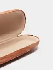 Карамельный футляр для очков