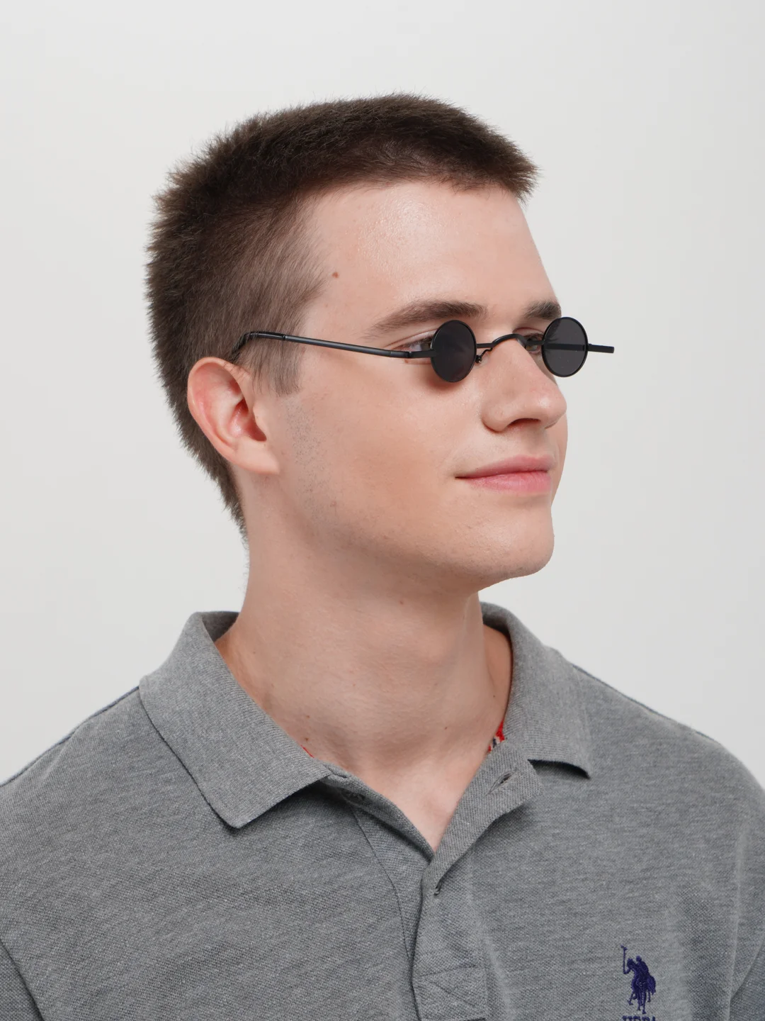 Солнцезащитные круглые очки с чехлом, подарок, мужские очки купить по ...