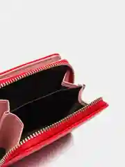 Красный женский кошелек