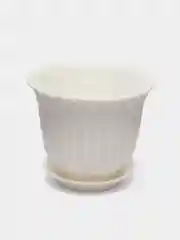 Белый кашпо для цветов