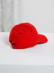 Красный кепка унисекс