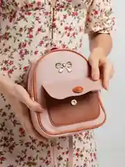 Розовый рюкзак женский