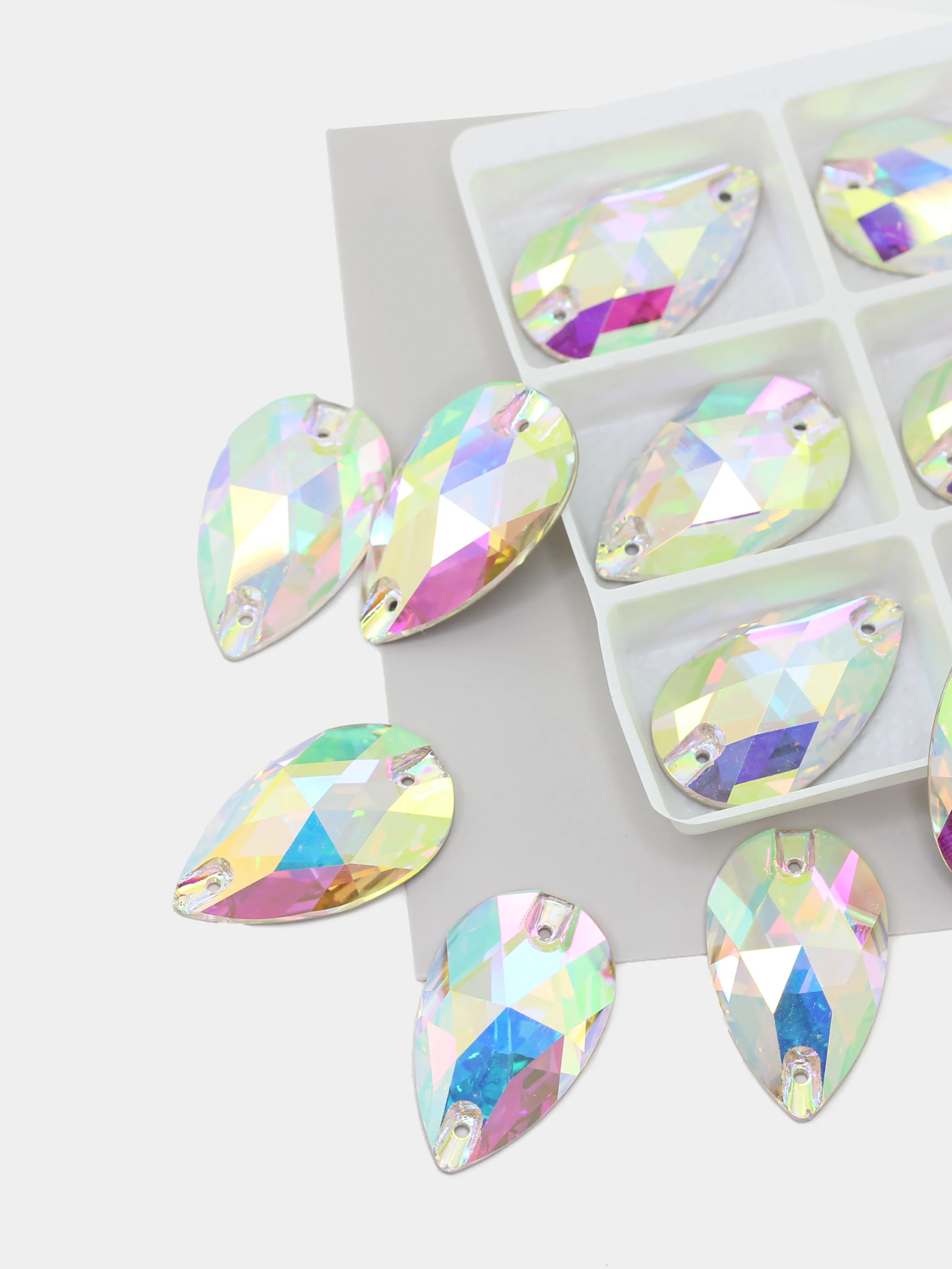 Ледяной стеклянные пришивные стразы Dongzhou Капля Crystal AB