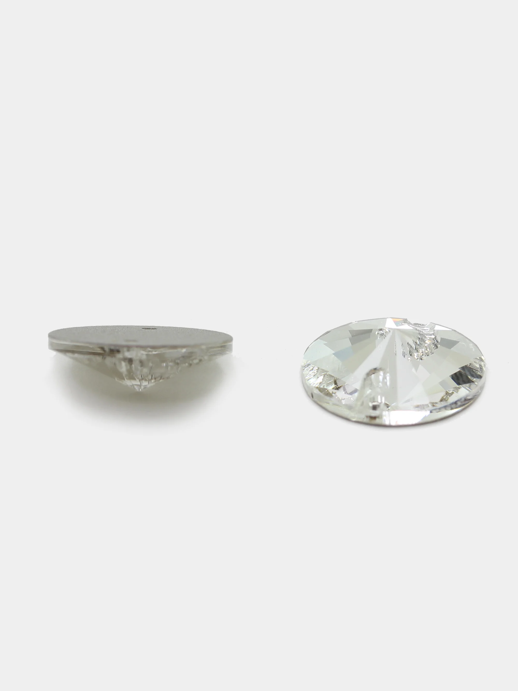 Белый стеклянные пришивные стразы Dongzhou Риволи Crystal