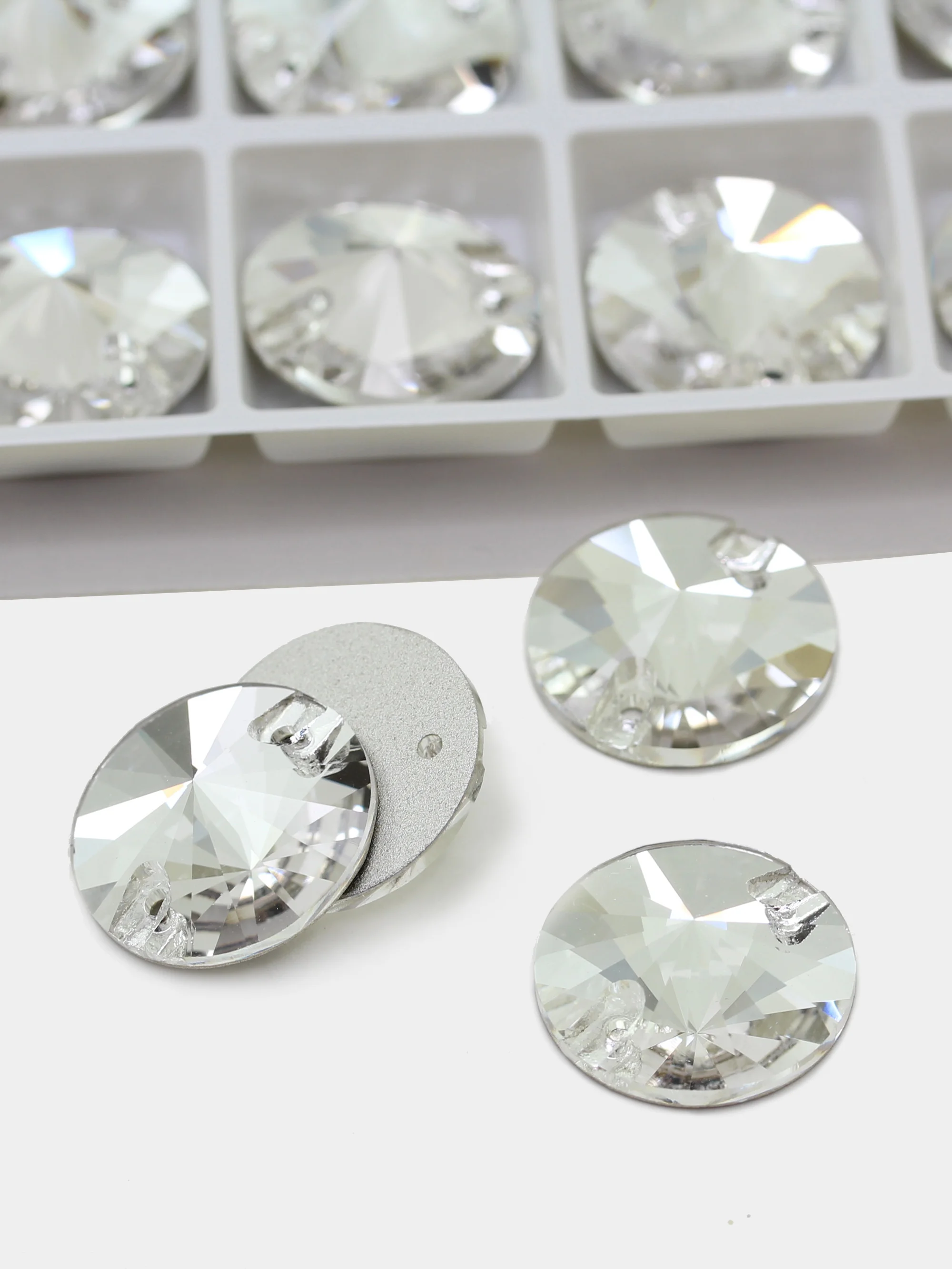 Белый стеклянные пришивные стразы Dongzhou Риволи Crystal