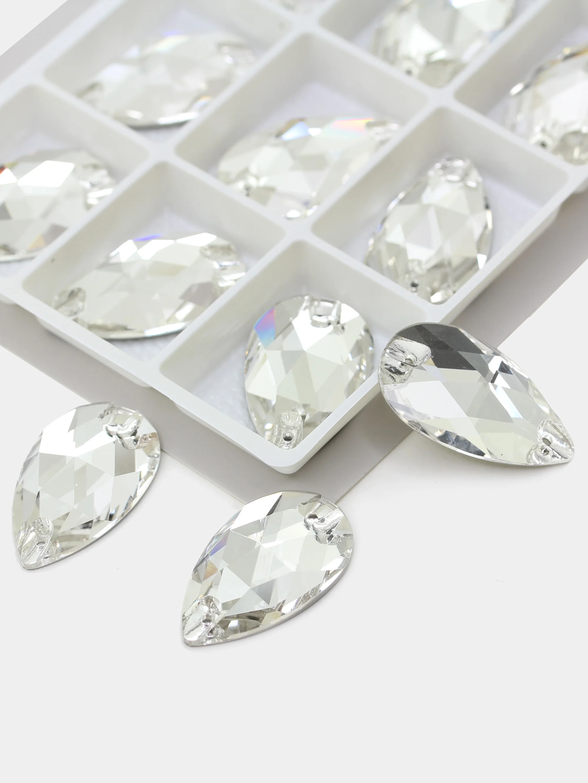Прозрачный стеклянные пришивные стразы Dongzhou Капля Crystal