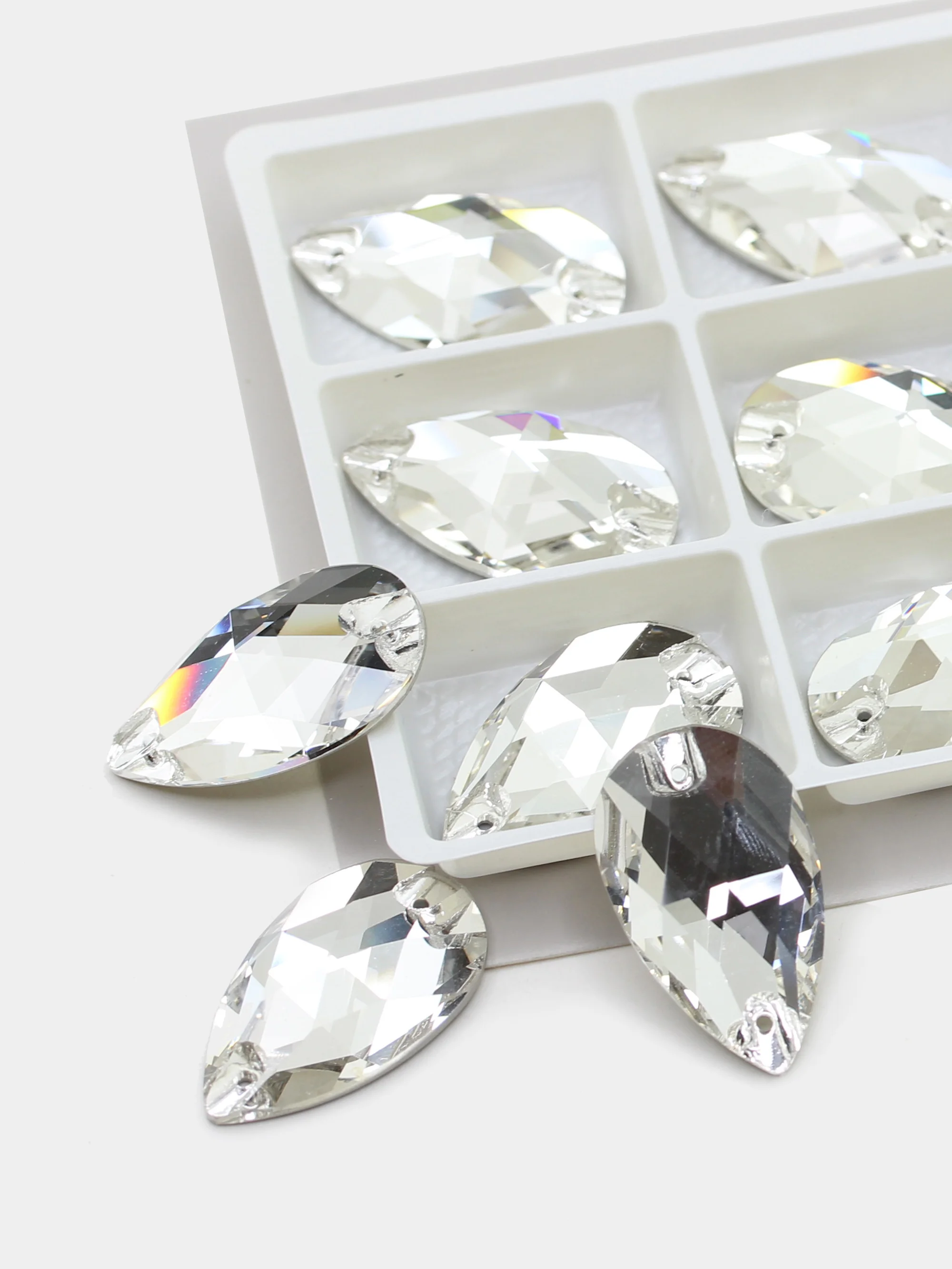 Прозрачный стеклянные пришивные стразы Dongzhou Капля Crystal
