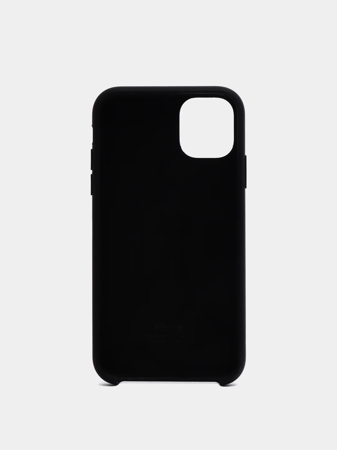 Черный силиконовый защитный чехол на iPhone 11