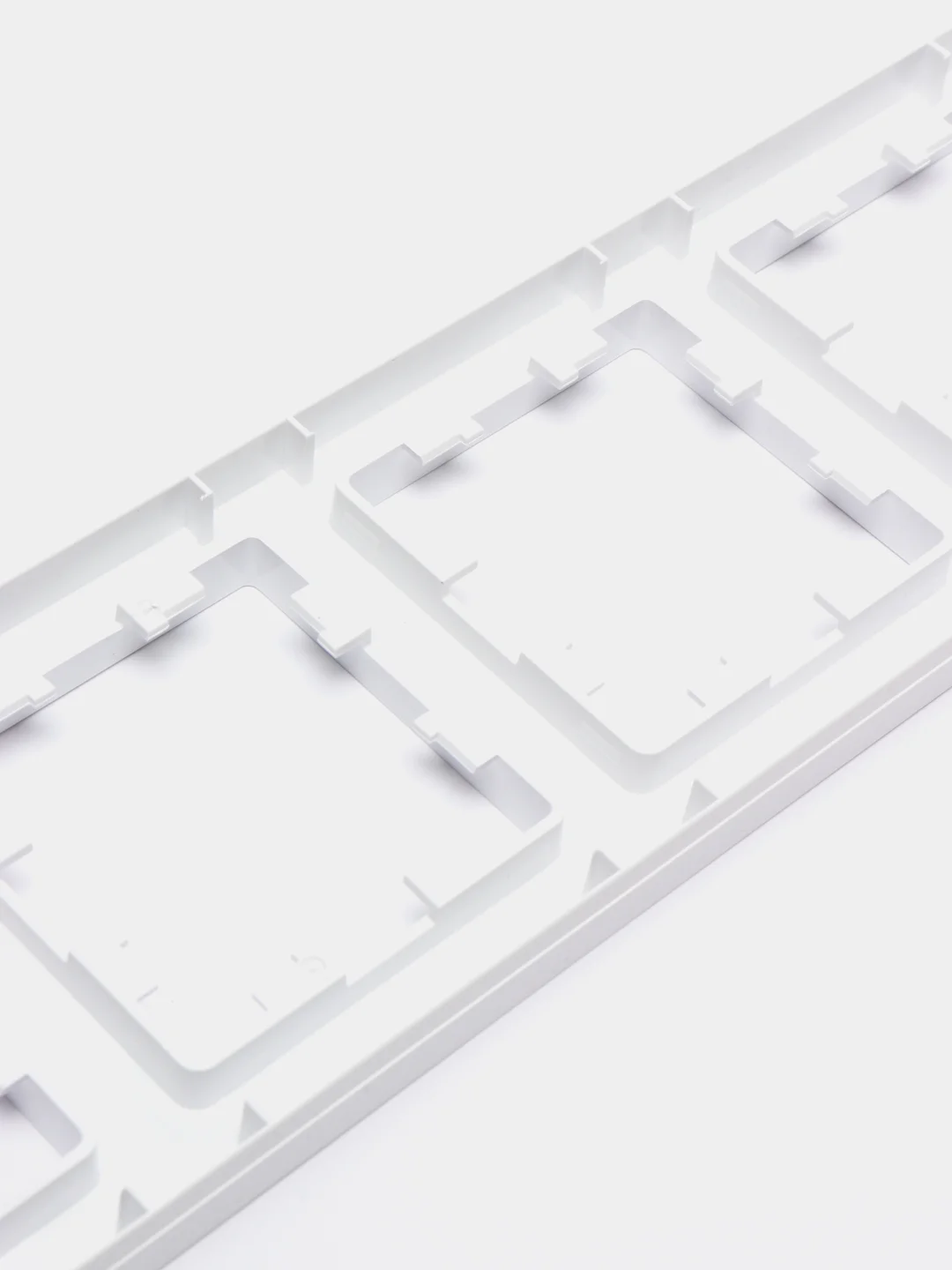 Рамка Schneider Electric AtlasDesign пятипостовая, белый, ATN000105