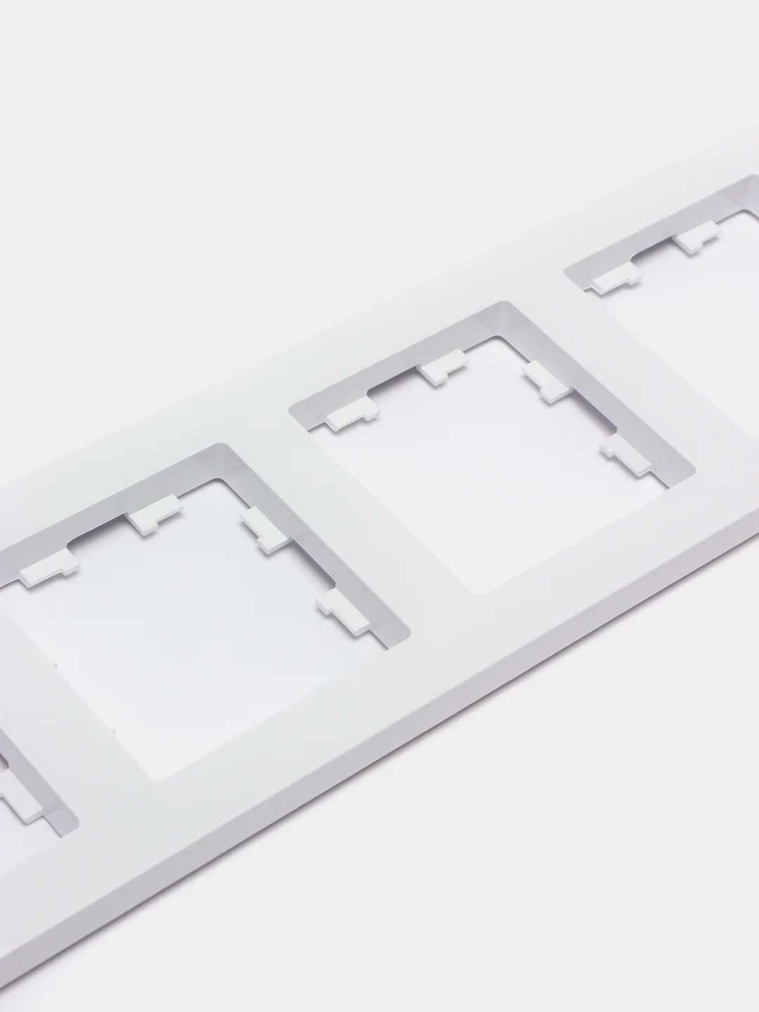 Рамка Schneider Electric AtlasDesign пятипостовая, белый, ATN000105