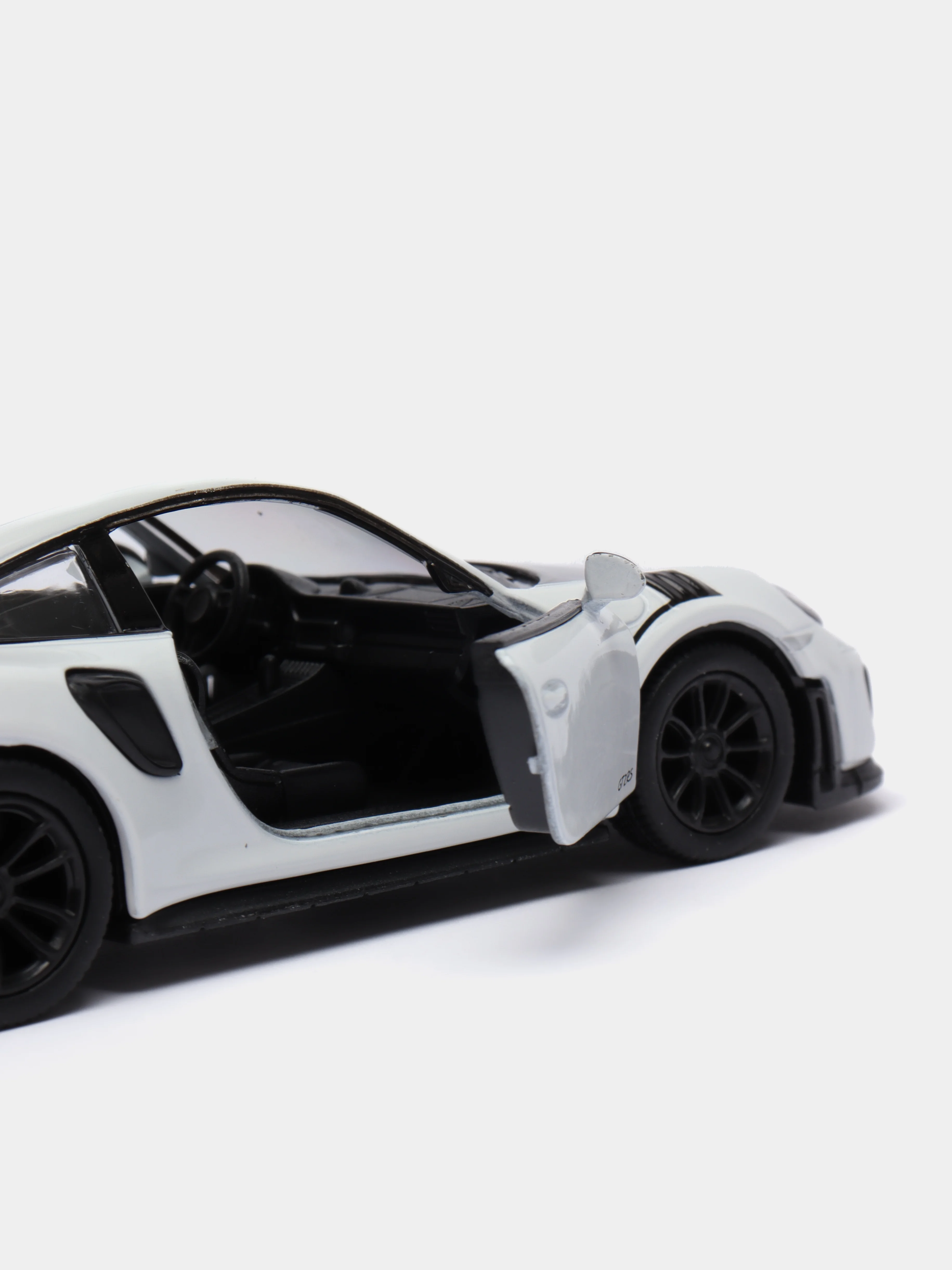 Белый металлическая машинка 1:36 Porsche 911 GT2 RS KT5408D