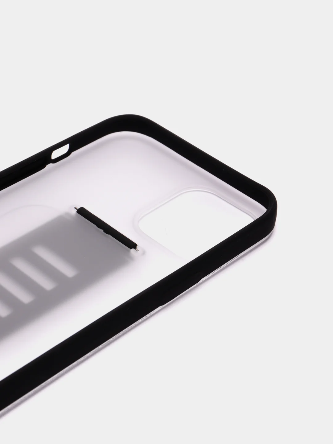 Черный противоударный чехол с ремешком держателем для iPhone 12, 12 Pro, 12 Pro Max, 12 Mini