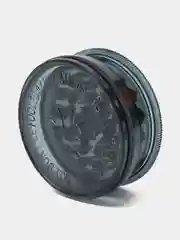Черный измельчитель табака
