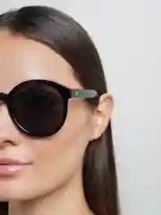 Черный женские солнцезащитные очки