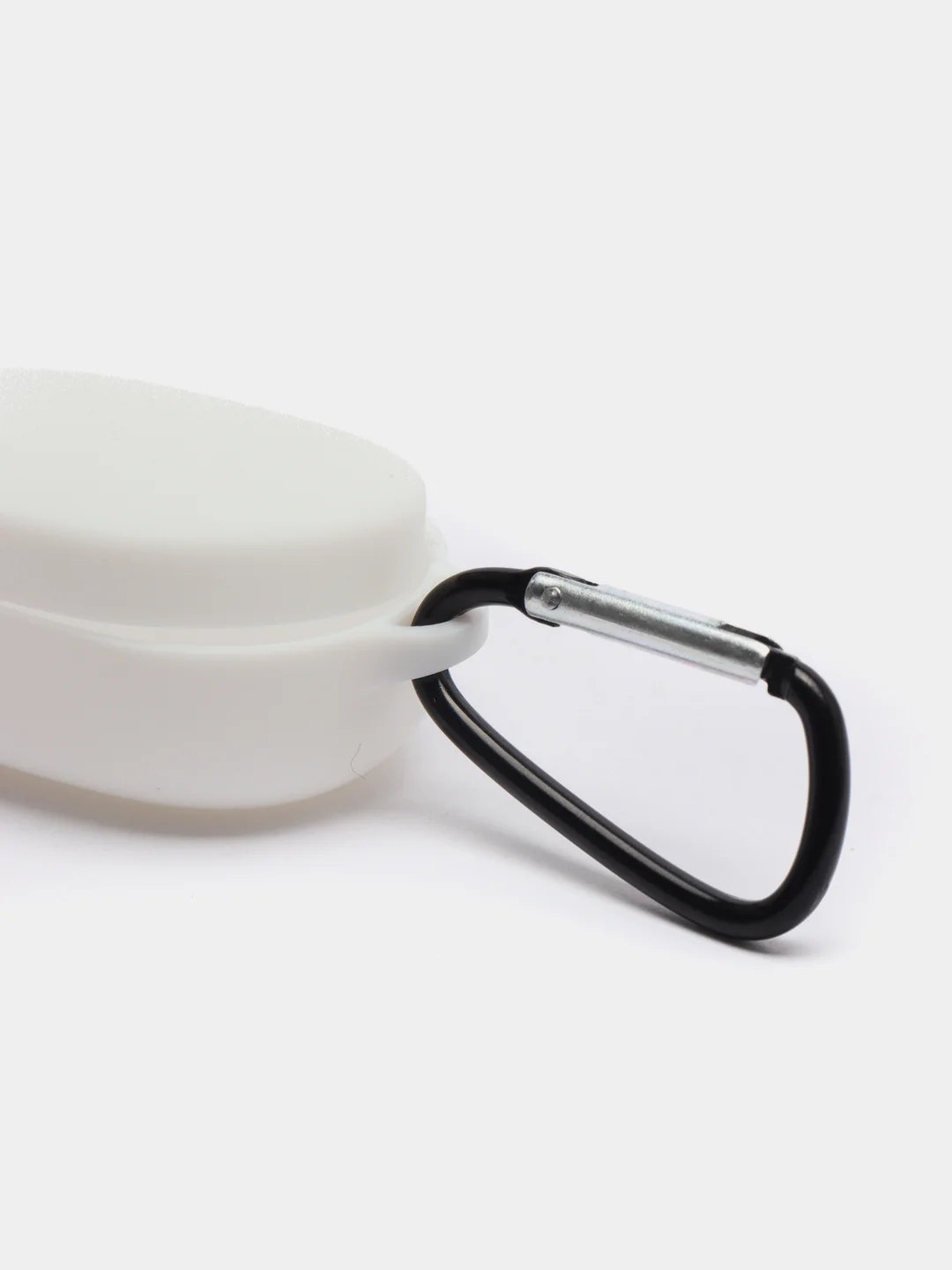 Белый чехол с карабином для Xiaomi Redmi Airdots / Airdots S / Airdots 2