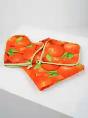 Оранжевый фартук кухонный