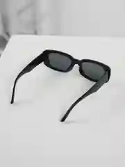 Черный солнцезащитные очки