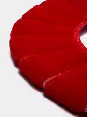 Красный чехол на сиденье для унитаза универсальный