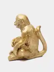 Бежевый сувениры ( Ангел, Слоник, Собака, Ангелок )