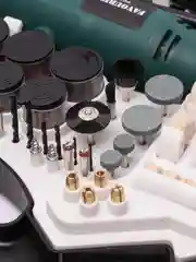 Гравер FAVOURITE FGM 170FS, 170 Вт, гибкий вал, 10000-35000 об/мин, набор насадок, кейс