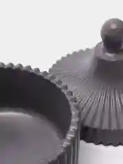 Угольный кашпо из гипса