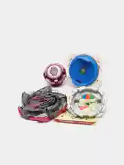 Пусковая установка и волчок Beyblade Hell Salamander