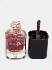 Бордовый лак для ногтей
