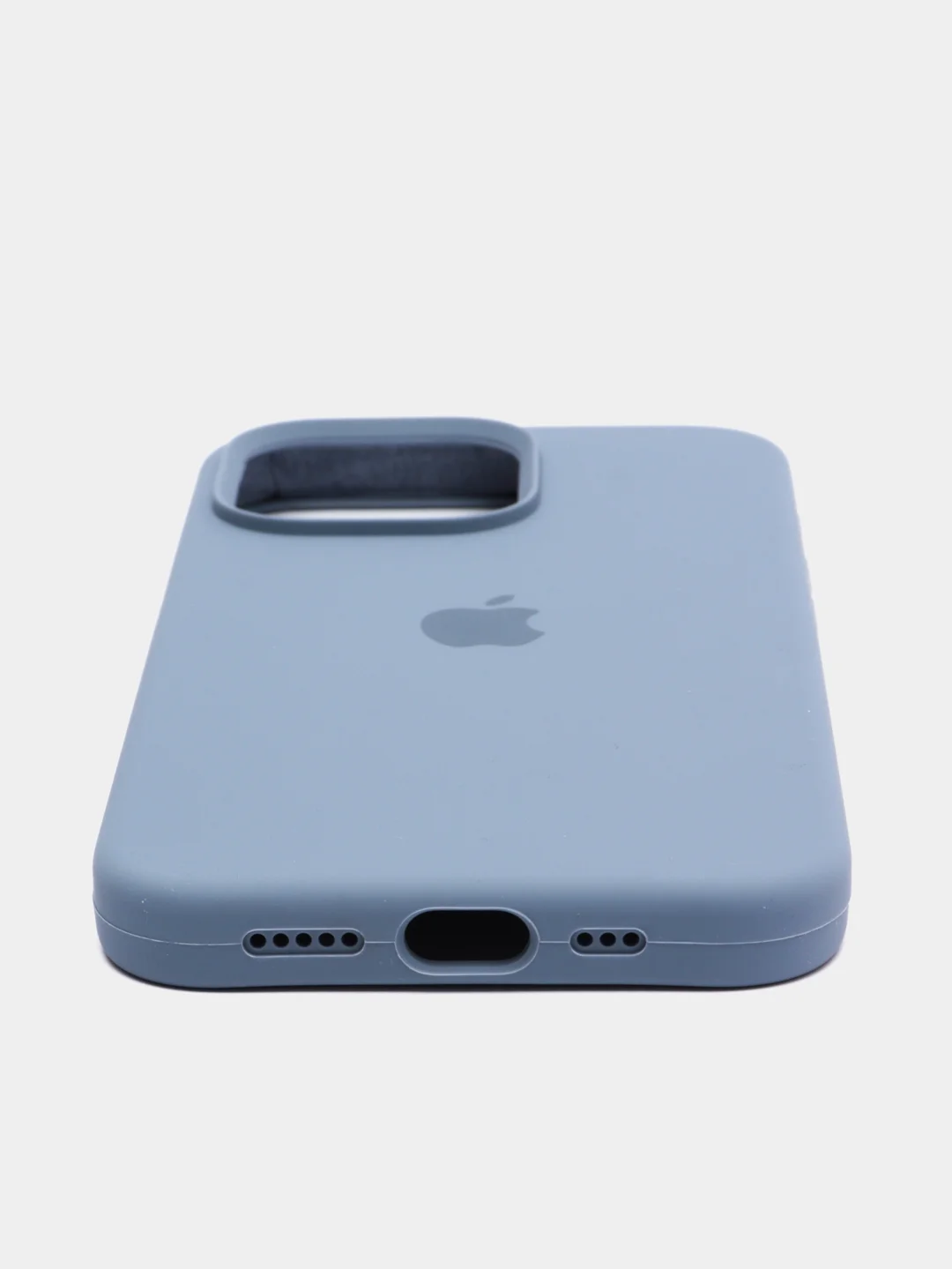 Небесно-голубой чехол силиконовы на iPhone 13 Pro