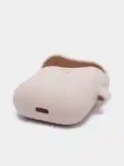Бежевый чехол на AirPods 1/2 с карабином (Эирподс 1 и Эирподс 2)