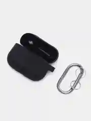 Черный чехол на AirPods Pro с карабином