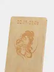 Конфетный подставка для телефона