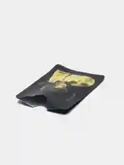 Золотой чехол для банковских карт