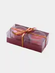Красный свечи цветные в подсвечнике