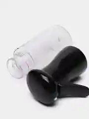 Черный дозатор-спрей для хранения жидкостей