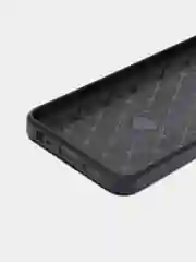 Черный чехол Xiaomi Redmi 8A со вставками под карбон