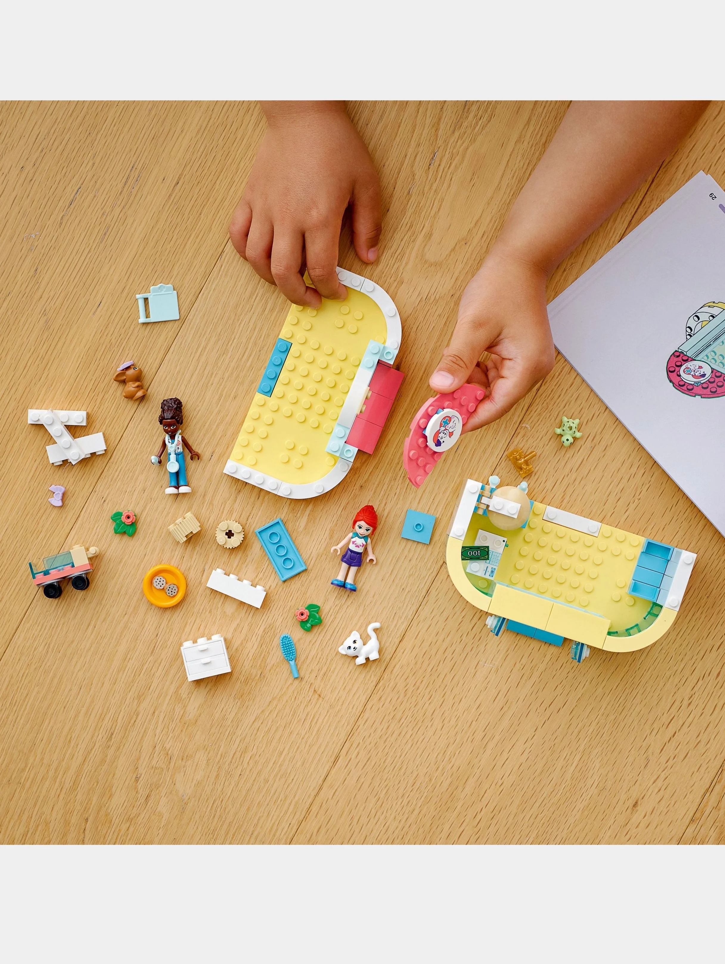 Конструктор LEGO Friends Клиника для домашних животных (111 деталей) Новогодний подарок